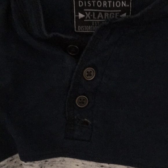 Blue, white specked, and black specked T-Shirt - Picture 4 of 4